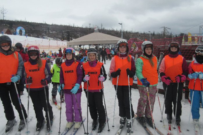 Ilustračný obrázok k článku Revúckym žiakom bolo hej... Na vlastnej koži okúsili najdlhšiu zjazdovku na Slovensku