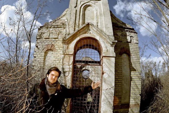 Ilustračný obrázok k článku Odvážna výzva najmladšieho poslanca zámockého parlamentu: Každá ruka sa počíta!