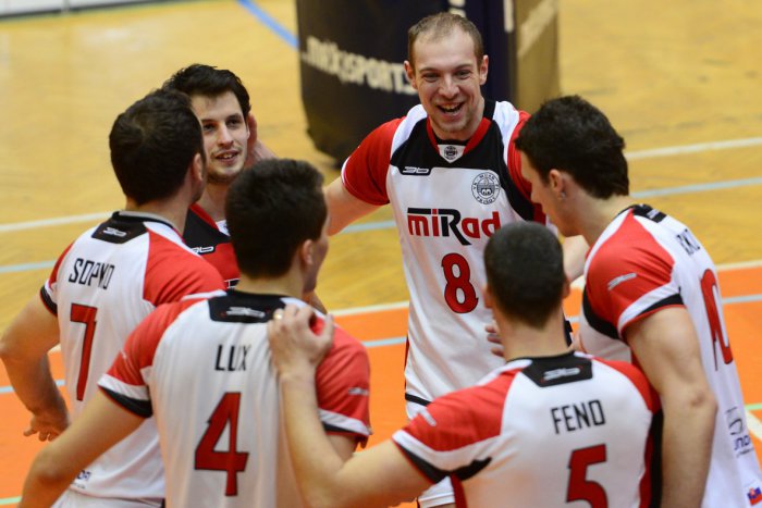 Ilustračný obrázok k článku Nedovolili súperovi vyhrať ani jeden set: Prešovskí volejbalisti zdolali Komárno