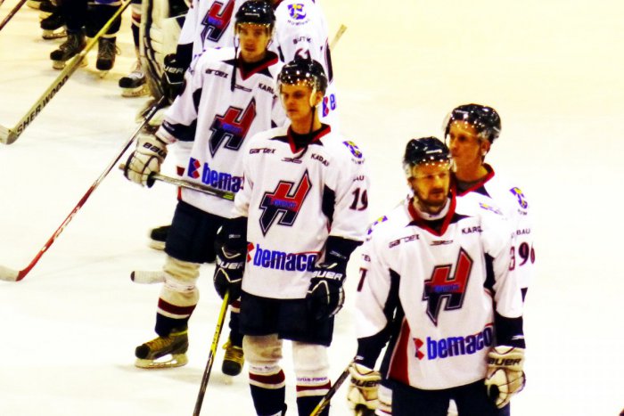 Ilustračný obrázok k článku Definitívne stanovisko vedenia prvej ligy: Odhlásené mužstvo MHK Humenné sa považuje za...