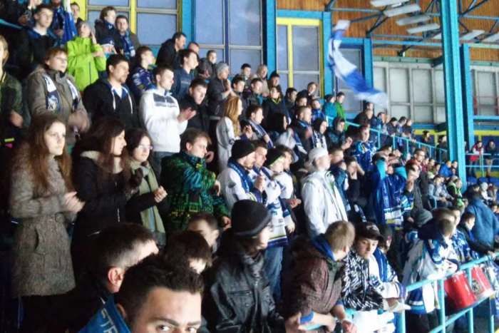 Ilustračný obrázok k článku Naši hráči v Spišskej zapríčinili hokejový ošiaľ: Na zimáku padali divácke rekordy!