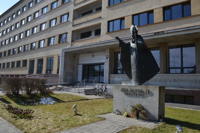 Ilustračný obrázok k článku Minister školstva odobral Katolíckej univerzite študijný odbor: Fakulta sa nevzdáva