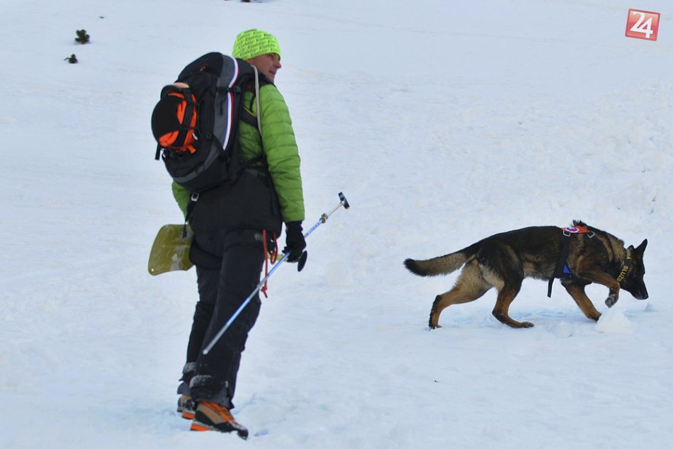 Ilustračný obrázok k článku Chodníky v Tatrách na zimu uzavrú: Turistické topánky ale odkladať nemusíte