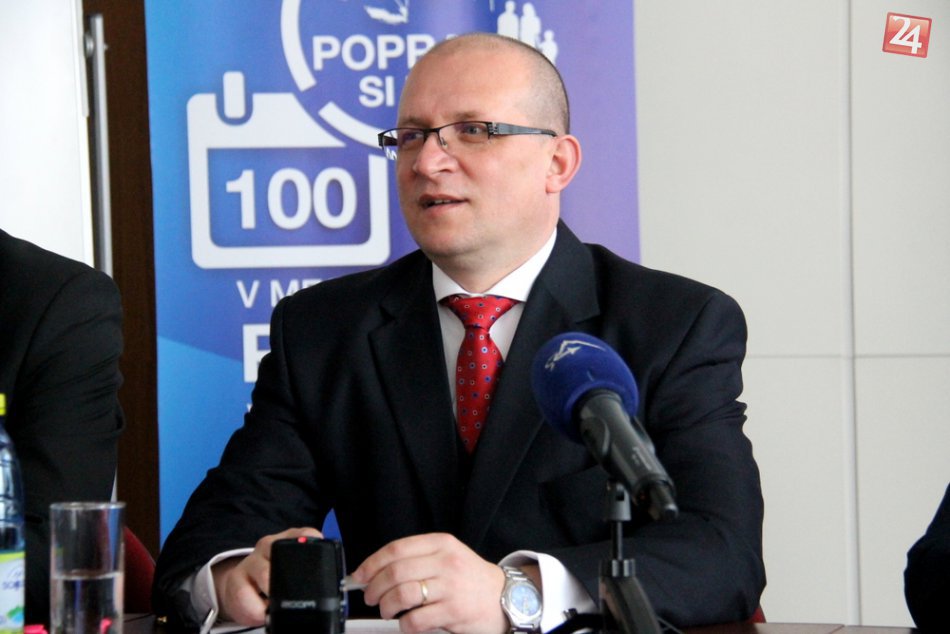 Ilustračný obrázok k článku Čo ostalo na primátorskom stole: Aj toto zaujíma Popradčanov