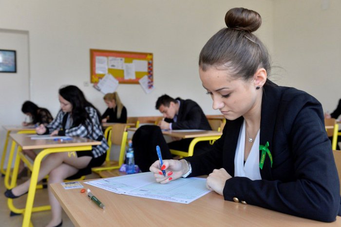 Ilustračný obrázok k článku Tisíce študentov čaká skúška dospelosti: Od utorka sa začína maturitný týždeň