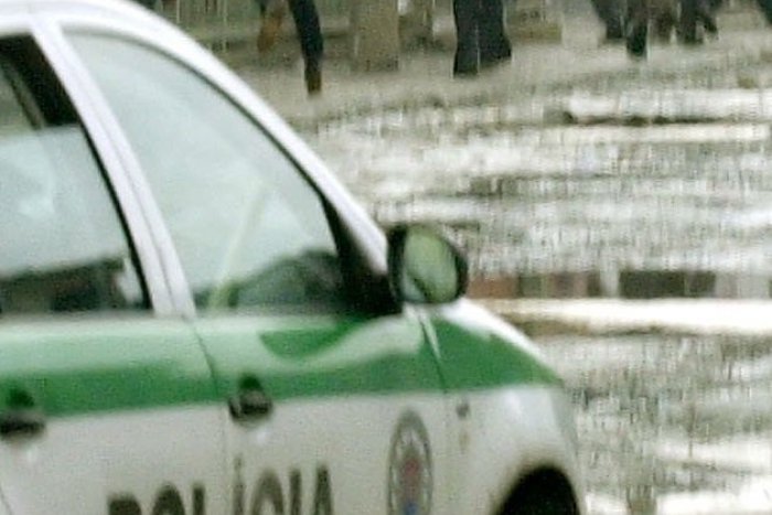 Ilustračný obrázok k článku V areáli zvolenského servisu úradoval zlodej: Najprv zdolal vysoký plot, potom prišiel na rad mercedes