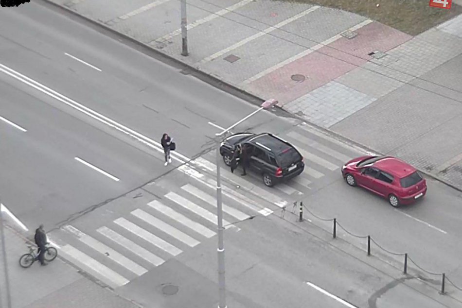 Ilustračný obrázok k článku Nové skutočnosti o zrážke na priechode: Vodička (24) sa sama prihlásila na polícii, má vlastnú verziu