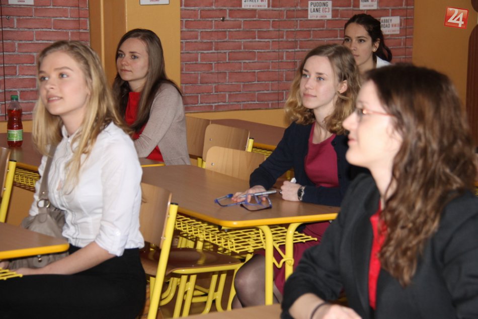 Ilustračný obrázok k článku Maturity už odštartovali: Atmosféra na popradskom gymnáziu zachytená v OBRAZOCH