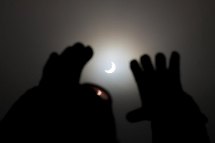 Ilustračný obrázok k článku Pripravujete sa na zatmenie Slnka? Poradíme vám, kedy je pozorovanie možné v Bratislave