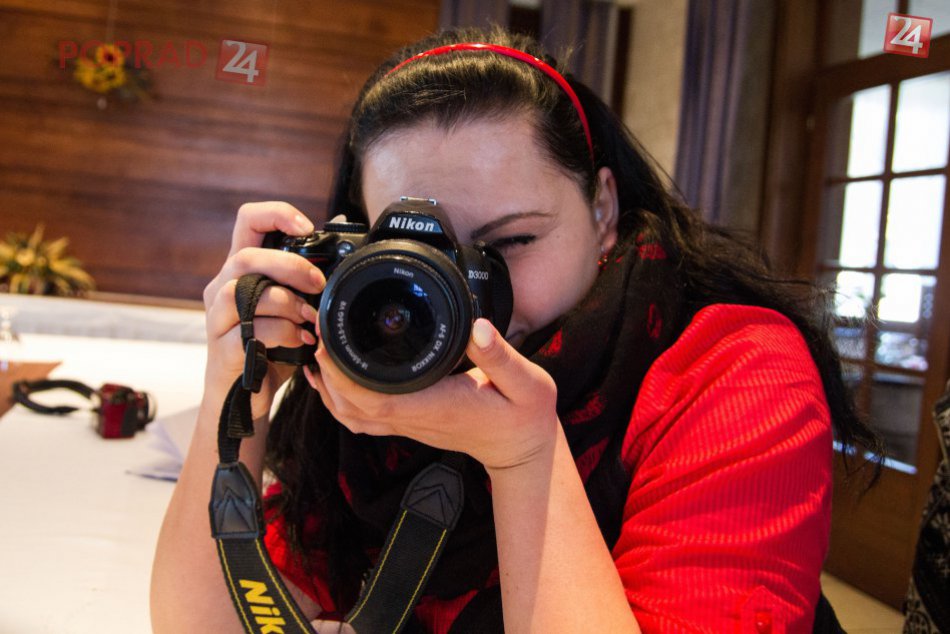 Ilustračný obrázok k článku Ženské problémy: Prvá fotila nesprávneho muža, druhá spadla z okna