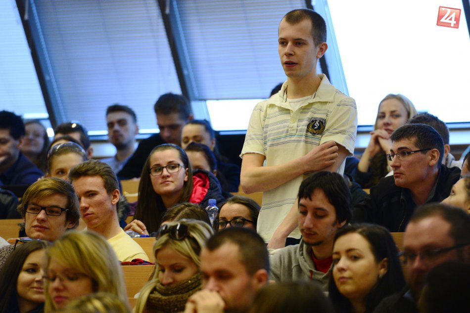 Ilustračný obrázok k článku Do štátnej správy chcú zlákať absolventov prestížnych univerzít: Podporia ich štipendiom