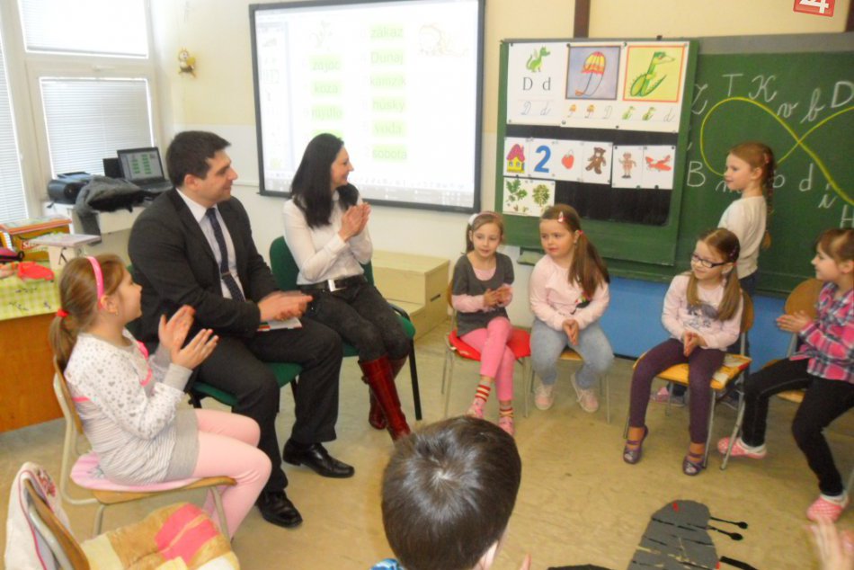 Ilustračný obrázok k článku Mesto chce, aby bolo čítanie opäť v móde: Z rozpočtu vyčlenilo 2-tisíc eur na nové knihy