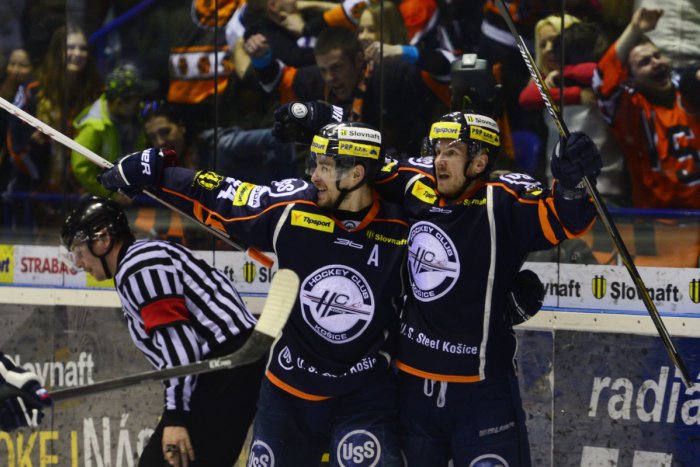 Ilustračný obrázok k článku Famózny zvrat zápasu: Oceliari v poslednej tretine otočili zápas tromi gólmi!