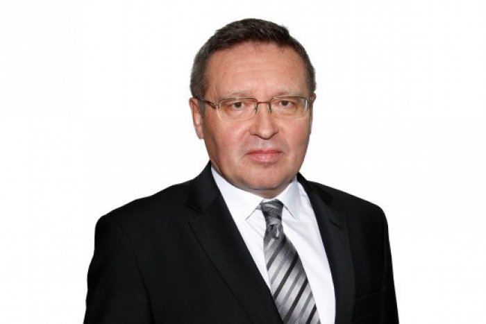 Ilustračný obrázok k článku Žilinský primár Juraj Popluhár: Vždy mi vadili neprajníci, nebolo ich málo