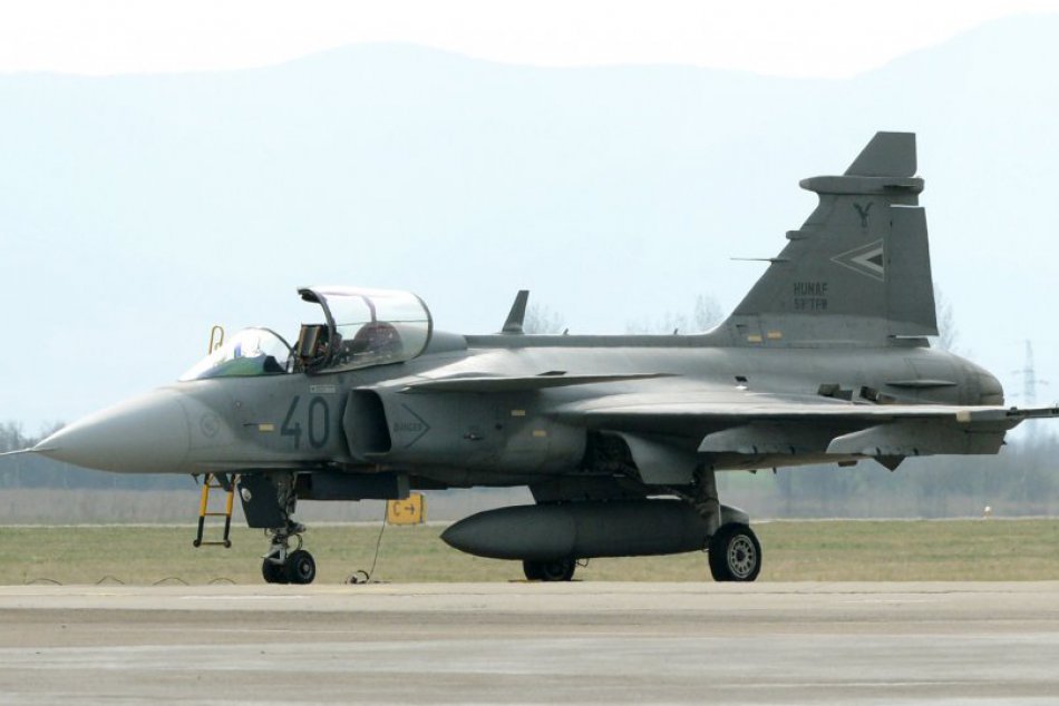 Ilustračný obrázok k článku Nákup nových stíhačiek: Rezort sa rozhoduje medzi dvoma ponukami