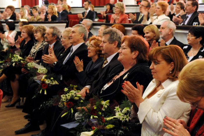 Ilustračný obrázok k článku Ocenenie za ich prácu v školstve: TÍTO trnavskí učitelia sa dočkali peknej pocty