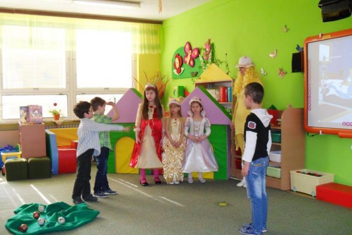 Ilustračný obrázok k článku Prednes poézie a prózy na rožňavských materských školách: Deti si trénovali rečový prejav aj sebadoveru