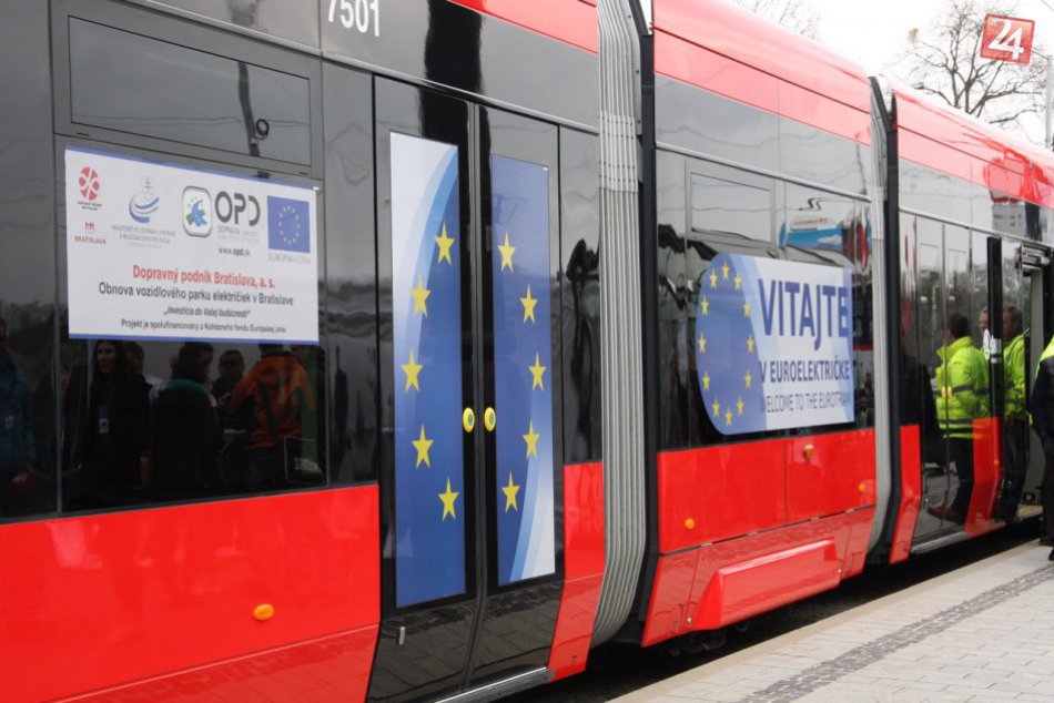 Ilustračný obrázok k článku Na prelome apríla a mája sa budete môcť odviesť prvou obojsmernou električkou v Bratislave