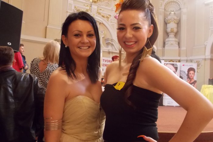 Ilustračný obrázok k článku Čo sa dialo v Redute? Honosná sála sa zmenila na veľký kadernícky salón