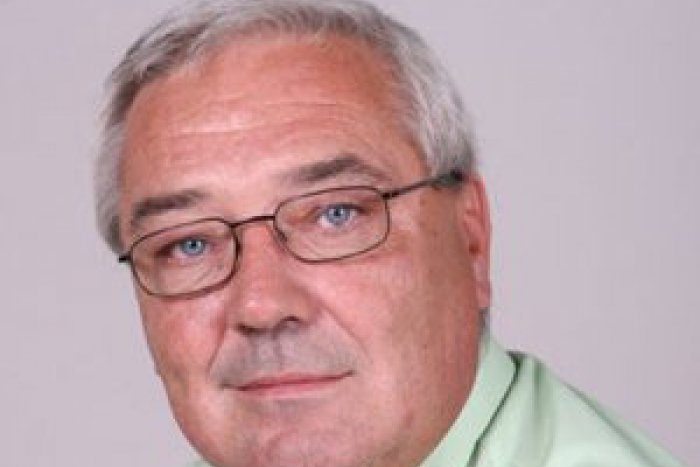 Ilustračný obrázok k článku Zomrel športový komentátor: Rodák zo Závažnej Poruby Ivan Niňaj