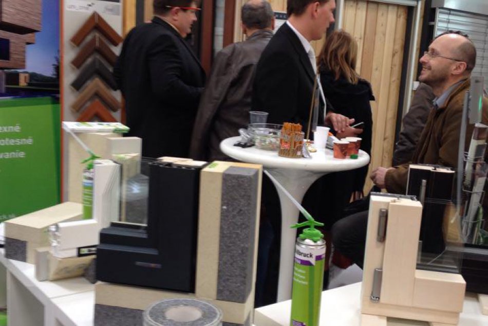 Ilustračný obrázok k článku MAKROWIN TapDoor získali čestné uznanie veľtrhu CONECO/RACIOENERGIA