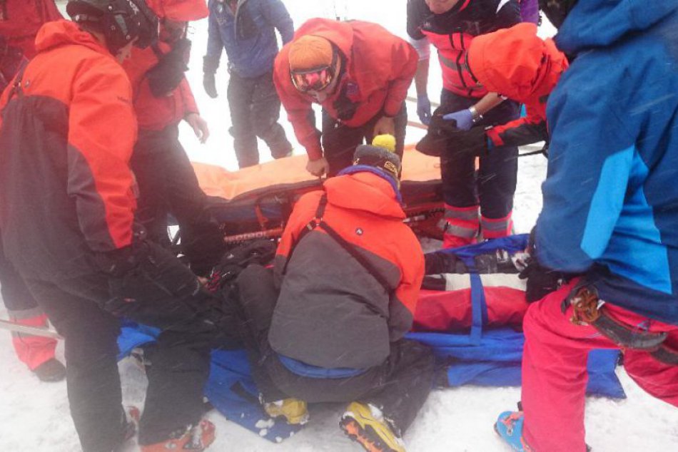 Ilustračný obrázok k článku Chlapec (15) si chcel urobiť peknú fotku: Namiesto záberu musel čeliť 300-metrovému pádu