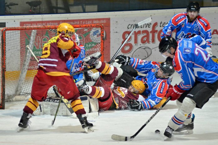 Ilustračný obrázok k článku Dukla Trenčín je majstrom: Mikulášania skončili druhí