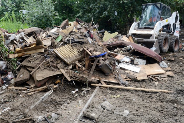 Ilustračný obrázok k článku Ľahostajnosť, vandalizmus, čierne skládky: Bystrická poslankyňa prehovorila o neveselom dianí!