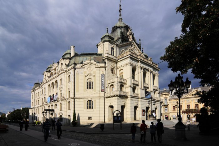 Ilustračný obrázok k článku Milovníci umenia by nemali otáľať: V košickom divadle predvedú najhranejšiu Shakespearovu romantickú komédiu