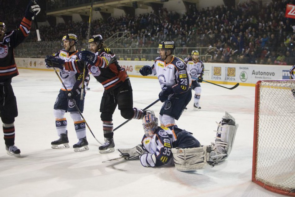 Ilustračný obrázok k článku Košickí hokejisti nestačili na Banskú Bystricu: Finálová séria je vyrovnaná!