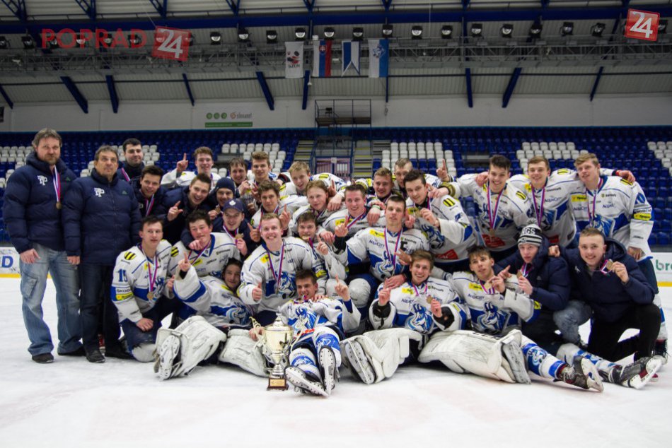 Ilustračný obrázok k článku Popradský dorast sa teší z bronzu. Medialy chlapci vybojovali v päťzápasovej sérii so Slovanom Bratislava