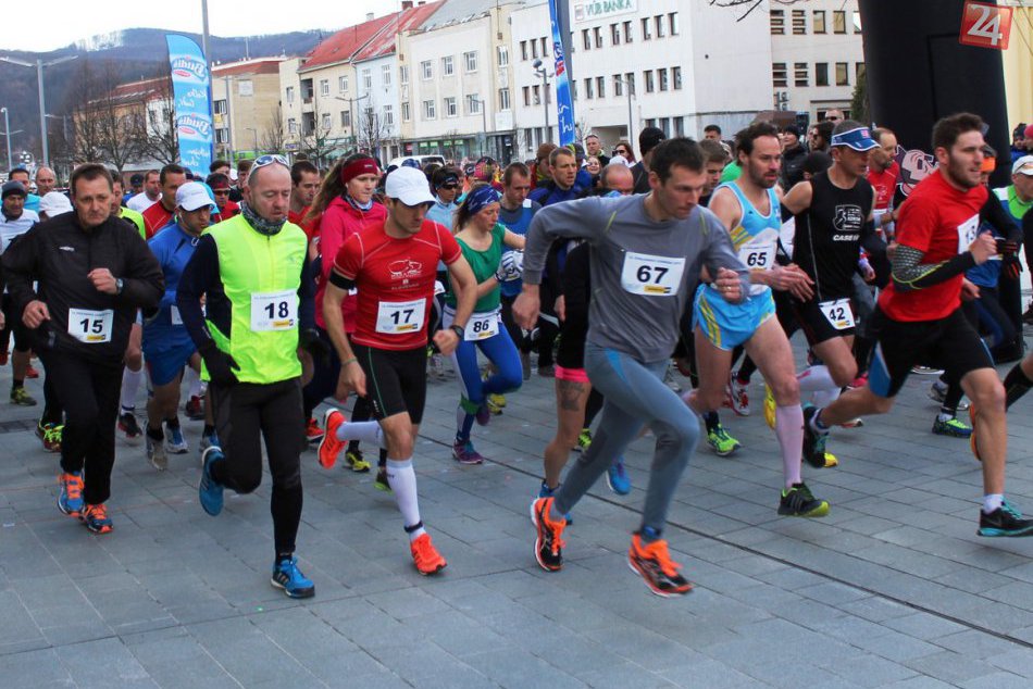 Ilustračný obrázok k článku Námestie SNP ožilo: Zvolenská corrida prilákala bežcov i prizerajúcich zvedavcov