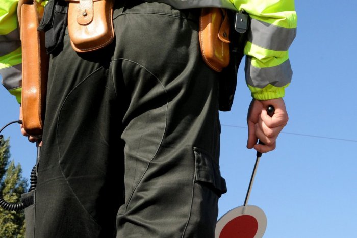 Ilustračný obrázok k článku Nepoučiteľná vodička: Prievidžanka Helena (39) jazdila bez vodičáku, ešte aj nafúkala!