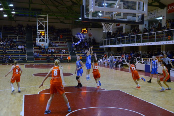 Ilustračný obrázok k článku Koniareň drámu nevidela: Zavŕšime súboj o 3.miesto už v nedeľu?