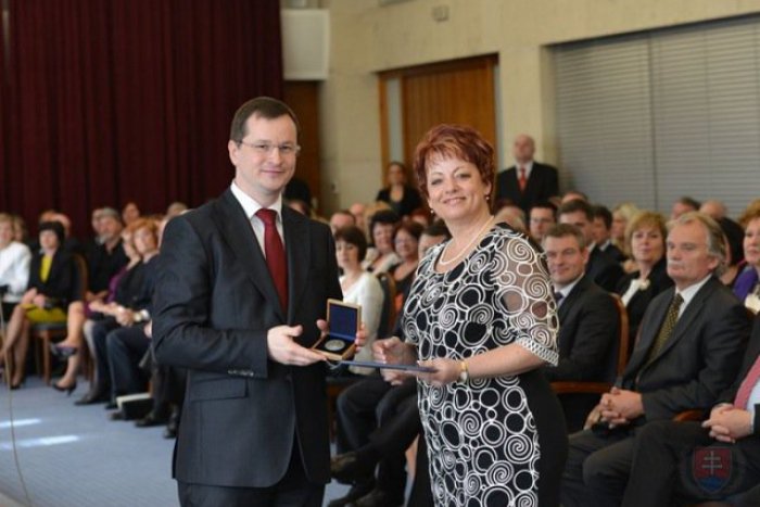 Ilustračný obrázok k článku Rozhovor s riaditeľkou popradskej školy Beátou Mitickou: Dnešná mládež to má ťažšie, všeličo na ňu číha