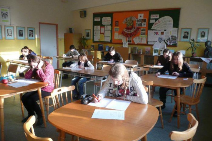 Ilustračný obrázok k článku Popradskí jazykoví olympionici na kraji bodovali. Šesť študentov postúpilo na celoslovenské kolá