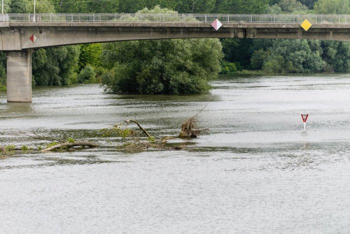 Ilustračný obrázok k článku V Brezne sa čakajú prívalové zrážky a výrazný vzostup hladín: Varovanie pred povodňou!