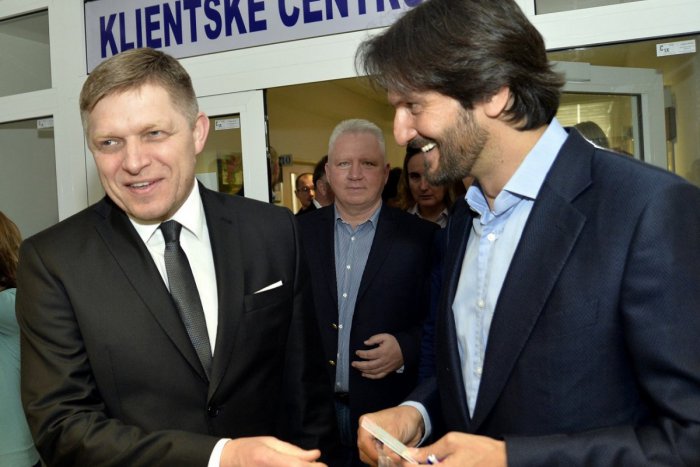 Ilustračný obrázok k článku Fico s Kaliňákom otvorili klientské centrum osobne: Pozrite, čo všetko sa tu bude dať vybaviť
