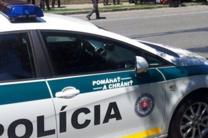 Ilustračný obrázok k článku Polícia hľadá svedkov nehody: Vodič na červenej toyoty spôsobil cyklistke (65) ťažký úraz