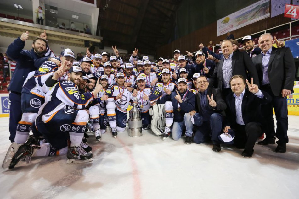 Ilustračný obrázok k článku Košický hráč si zaslúži veľký palec hore: Stal sa najlepším brankárom hokejovej sezóny!