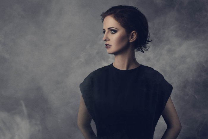 Ilustračný obrázok k článku Aj chlap je len človekom: Nitrianska rodáčka prináša nový videoklip