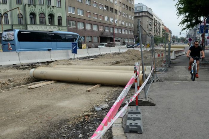 Ilustračný obrázok k článku Pohodlnejšie cestovanie? Nie! Mesto vyhovelo nákupnému centru, zastávka MHD pred Umelkou nebude