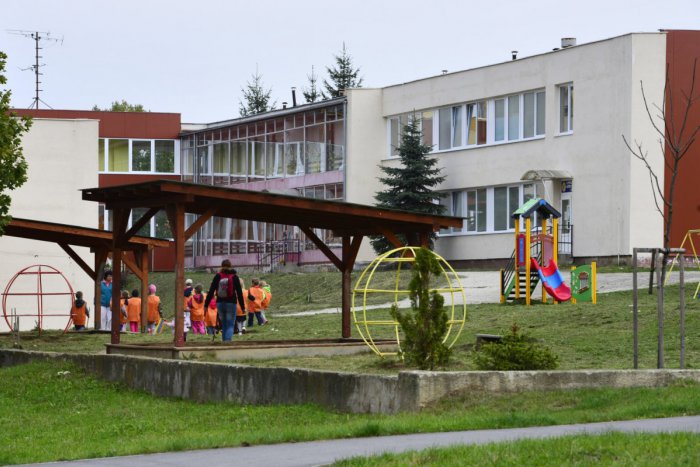 Ilustračný obrázok k článku Odklepnuté: Detské ihriská v meste sa dočkajú obnovy, pozrite sumu!