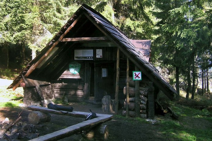 Ilustračný obrázok k článku Pastiersku kolibu chcú zmeniť na turistickú útulňu do konca septembra, mala by byť prvá na Podpoľaní