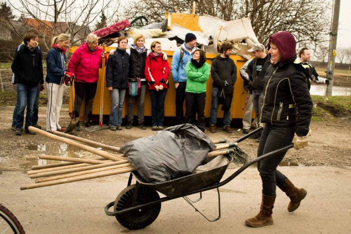 Ilustračný obrázok k článku Zelená hliadka oslávila štyri roky: „Mali by si dať trošku prísnejšie okuliare na oči a začať vnímať mesto ako svoju vlastnú izbu“