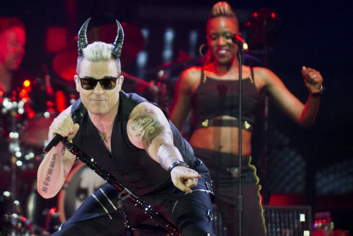 Ilustračný obrázok k článku Hviezdny koncert Robbieho Williamsa: Britský spevák vypredal štadión do posledného miesta!