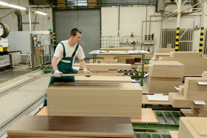 Ilustračný obrázok k článku Poskytovanie praxe žiakom vyžaduje certifikát: Medzi prvými ho získala firma z Topoľčian!