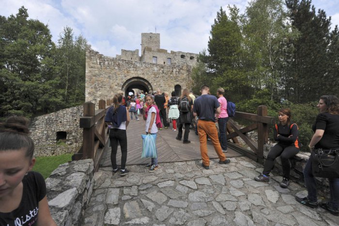 Ilustračný obrázok k článku Jedna z naj pamiatok v okolí Žiliny opäť otvorí brány: Na Strečne odštartuje sezóna