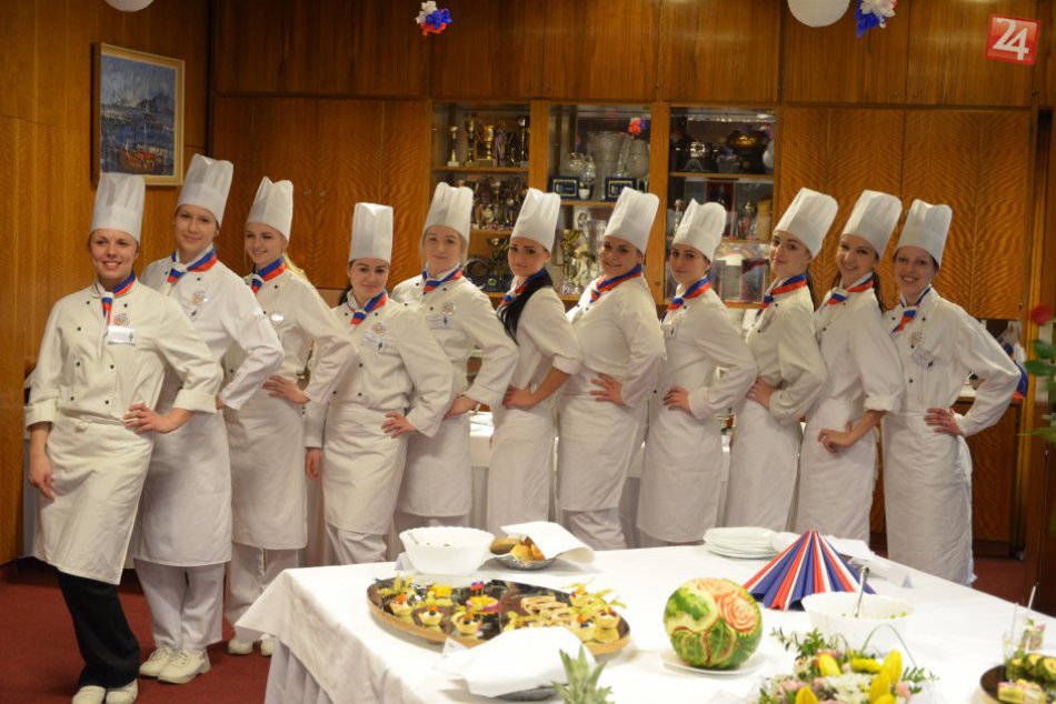 Ilustračný obrázok k článku Aj takto sa skladá skúška dospelosti v Prešove: Maturita ako pastva pre oči, pokochajte sa aj vy