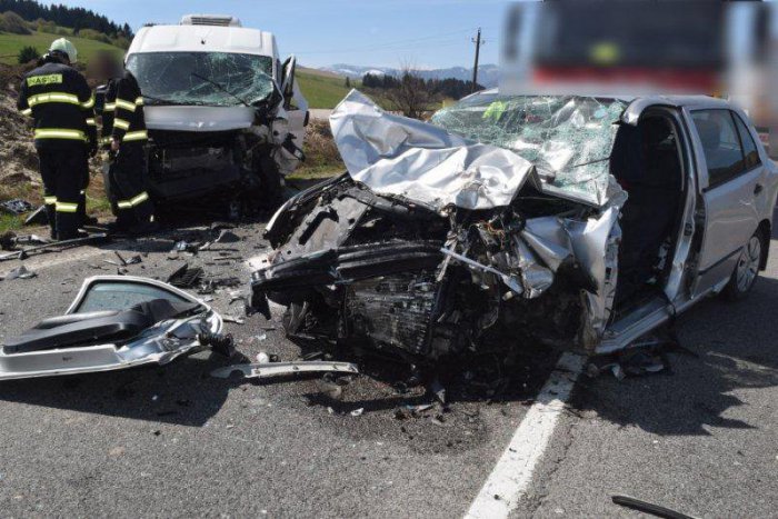 Ilustračný obrázok k článku Pri Ivachnovej došlo k smrteľnému nešťastiu: Tragická zrážka škodovky s dodávkou!